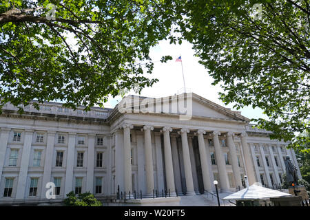 Gli Stati Uniti Dipartimento del Tesoro è visto dalla Pennsylvania Avenue NW a Washington D.C. Foto Stock