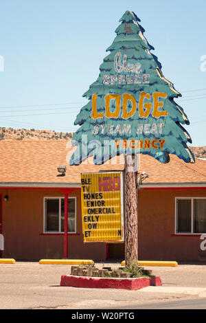 Vintage Motel indicazioni sul percorso 66 in Gallup New Mexico USa Foto Stock