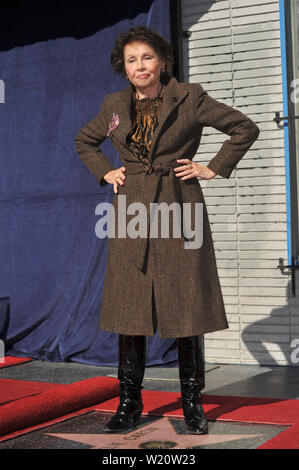 LOS ANGELES, CA. Dicembre 08, 2009: attrice francese Leslie Caron è stato onorato oggi con la 2,394th della stella sulla Hollywood Walk of Fame. © 2009 Paul Smith / Featureflash Foto Stock