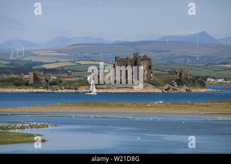 Piel Isola e Piel Castello visto da sud Walney Riserva Naturale, Walney Island, Barrow-In-Furness, Cumbria Regno Unito Inghilterra. Furness Peninsula Estate. Foto Stock