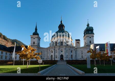 L'abbazia di Ettal, Abbazia Benedettina Barocca, cortile, Ettal, Alta Baviera, Baviera, Germania Foto Stock