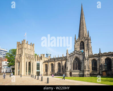 Sheffield chiesa cattedrale di san Pietro e di san Paolo la Chiesa street sheffield south yorkshire England Regno unito Gb europa Foto Stock