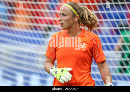 Lione, 03-07-2019 ,Stade de Lyon, campionato del mondo 2019 , semi-finale Paesi Bassi - Svezia (donne) , Netherland portiere Loes GEURTS durante il riscaldamento Foto Stock