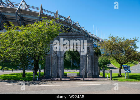 Memoriale di Rugby Scozzese i giocatori che hanno perso la vita durante la Grande Guerra e WW2 al Murrayfield Stadium in area di Murrayfield di Edimburgo, Scozia, Regno Unito Foto Stock