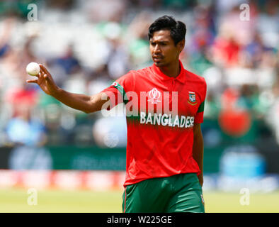 Londra, Regno Unito. 05 Luglio, 2019. Londra, Inghilterra. Luglio 05: Mustafizur Rahman del Bangladesh durante ICC Cricket World Cup fra Pakinstan e Bangladesh in corrispondenza del Signore sulla Terra 05 luglio 2019 a Londra, Inghilterra. Credit: Azione Foto Sport/Alamy Live News Foto Stock