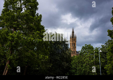 La firma campanile gotico a Bute Hall dell'Università di Glasgow, Glasgow, Scozia. Foto Stock