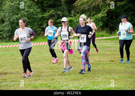 Guide di scorrimento a Loch Lomond 10k, Balloch Country Park, West Dunbartonshire, Scozia Foto Stock