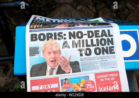 "Boris: No-Deal un milione a un' giornale Metro Brexit front page headline in carta britannica Londra Inghilterra Regno Unito 27 Giugno 2019 Foto Stock
