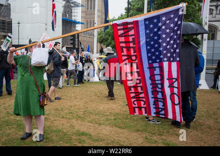 Manifestazione contro la visita di Stato nel Regno Unito del Presidente degli Stati Uniti, Donald Trump. Dotato di: atmosfera, vista in cui: Londra, Regno Unito quando: 04 giu 2019 Credit: Wheatley/WENN Foto Stock