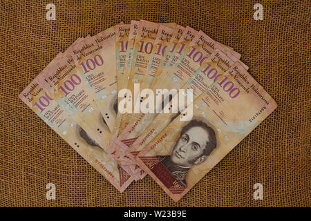 Venezuela, moneta venezuelana,soldi, Bolivares.Bs, 100 Foto Stock