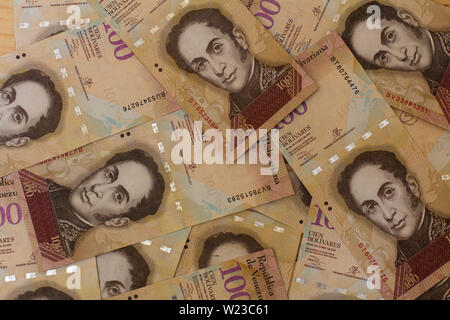 Venezuela, moneta venezuelana,soldi, Bolivares.Bs, 100 Foto Stock