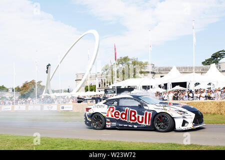 Goodwood, Chichester, West Sussex, Regno Unito. 5 Luglio, 2019. Goodwood Festival of Speed; Lexus RC-F drift auto; concorrente 211 Credito: Azione Sport Plus/Alamy Live News Foto Stock