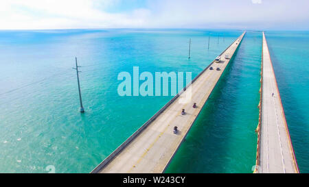 Seven Mile Bridge. Infinite road, vista aerea, Florida Keys. Stati Uniti d'America. Foto Stock