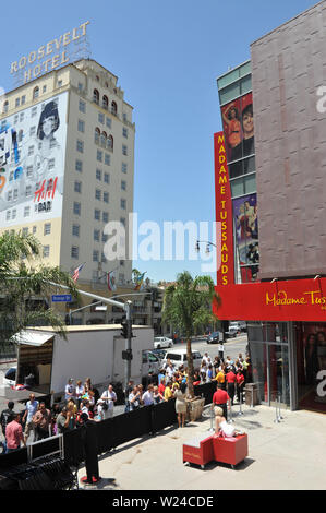 LOS ANGELES, CA. 21 luglio 2009: inaugurazione del museo di Madame Tussauds di Hollywood. La nuova $55 milioni di attrazione è in assoluto il primo museo di Madame Tussauds al mondo ad essere costruito da terra. Si trova su Hollywood Boulevard immediatamente accanto al famoso Grauman's Chinese Theater. © 2009 Paul Smith / Featureflash Foto Stock
