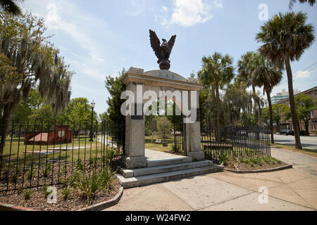 DAR le figlie della rivoluzione americana gate al colonial park cemetery Savannah in Georgia negli Stati Uniti Foto Stock
