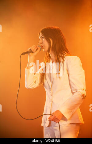 Roskilde, Danimarca. 05 Luglio, 2019. Roskilde, Danimarca. Luglio 05th, 2019. Il cantante americana, compositore e musicista Weyes sangue esegue un concerto dal vivo durante il danese music festival Roskilde Festival 2019. (Photo credit: Gonzales foto/Alamy Live News Foto Stock