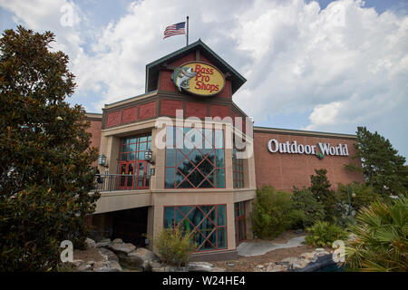 Bass Pro Shops Outdoor World nella Savannah Mall georgia usa Foto Stock