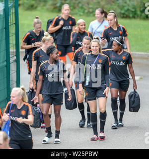 Lione, Francia. 06 Luglio, 2019. Lione, 06-07-2019, Stade du Merlo, Campionato del Mondo 2019, formazione Paesi Bassi (donne), durante il corso di formazione Credito: Pro scatti/Alamy Live News Foto Stock