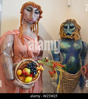 Sculture a Shrewsbury Museo e Galleria d'arte, Shrewsbury, Shropshire, Regno Unito Foto Stock