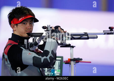 Masaya Endo (JPN), 6 luglio 2019 - Tiro a Segno - fucile : il trentesimo Universiade estiva 2019 Napoli Uomini 10m Air Rifle Qualificazione presso la Mostra dltremare, Napoli, Italia. (Foto di Naoki Morita/AFLO SPORT) Foto Stock