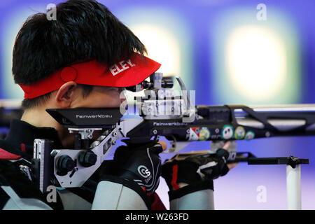 Masaya Endo (JPN), 6 luglio 2019 - Tiro a Segno - fucile : il trentesimo Universiade estiva 2019 Napoli Uomini 10m Air Rifle Qualificazione presso la Mostra dltremare, Napoli, Italia. (Foto di Naoki Morita/AFLO SPORT) Foto Stock