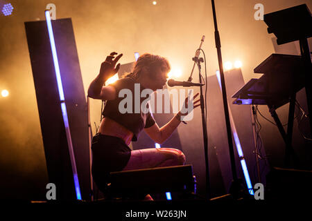 Roskilde, Danimarca. 05 Luglio, 2019. Roskilde, Danimarca. Luglio 05th, 2019. Il danese cantante, compositore e musicista Lydmor esegue un concerto dal vivo durante il danese music festival Roskilde Festival 2019. (Photo credit: Gonzales foto/Alamy Live News Foto Stock