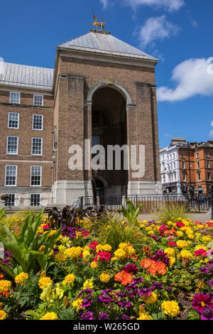 Bristol, Regno Unito - 30 Giugno 2019: una vista dell'esterno del Municipio, precedentemente noto come casa Consiglio, nella storica città di Bristol nel Regno Unito. Foto Stock