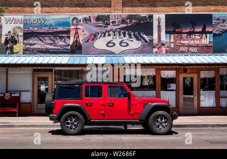 La storica Route 66 in Winslow Arizona USA Foto Stock