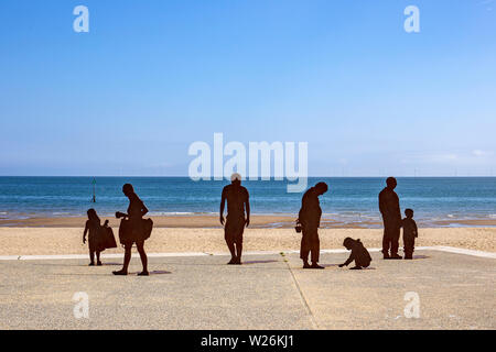 Sculture di spiaggia, da Freshwest sul lungomare di Colwyn Bay Wales UK Foto Stock