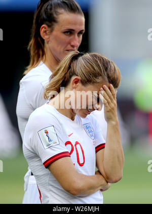 L'Inghilterra del Karen Carney (anteriore) appare sconsolato alla fine della FIFA Coppa del Mondo Donne terzo posto Play-Off allo Stade de Nice, Nice. Foto Stock