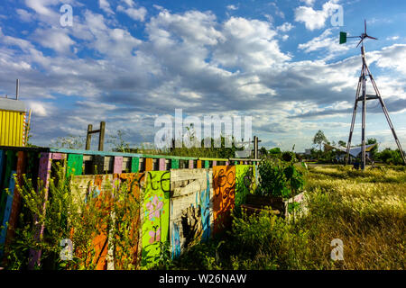 Un orto comunitario sul campo di Tempelhof, Berlin-Neukölln, Germania Europa Foto Stock