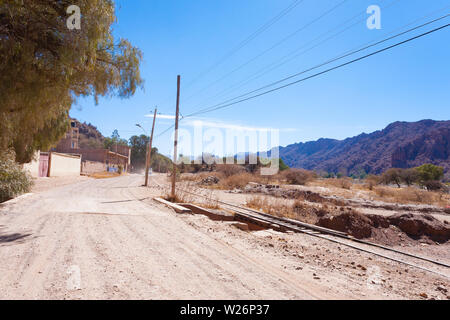 Strada sterrata vista da Palmira,Bolivia.Quebrada de Palmira,Canyon del Inca Foto Stock