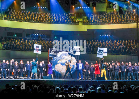 La corale musical 'Martin Luther King' è stata eseguita su 20.6.2019 presso la chiesa protestante del Congresso Dortmund Westfalenhalle con più di 2.000 partecipanti. Foto Stock