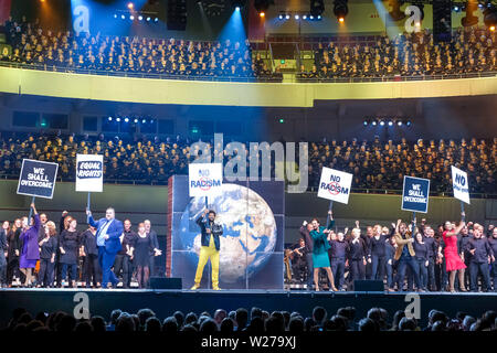 La corale musical 'Martin Luther King' è stata eseguita su 20.6.2019 presso la chiesa protestante del Congresso Dortmund Westfalenhalle con più di 2.000 partecipanti. Foto Stock