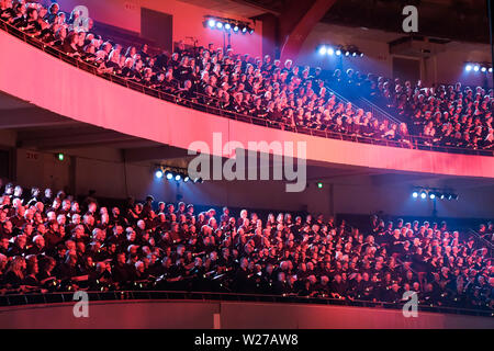 La corale musical 'Martin Luther King' è stata eseguita su 20.6.2019 presso la chiesa protestante del Congresso Dortmund Westfalenhalle con più di 2.000 partecipanti. Foto Stock