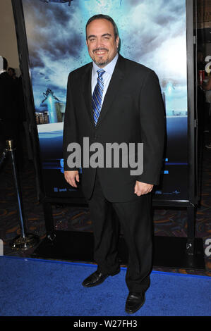 LOS ANGELES, CA. 09 novembre 2010: David Zayas alla premiere mondiale del suo nuovo film 'Skyline' al Regal Cinema in L.A. Vivere nel centro di Los Angeles. © 2010 Paul Smith / Featureflash Foto Stock