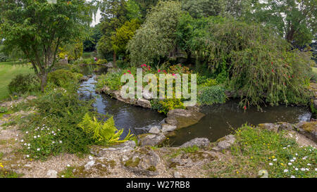 Giardino giapponese,stagni e flusso,,Mount Ephraim Gardens,Faversham,Kent Foto Stock