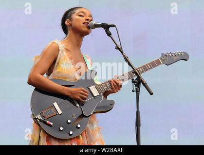 Lianne La Havas esegue il giorno due di British Estate a Hyde Park. Foto Stock