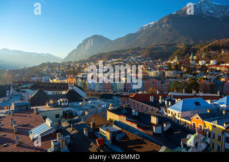 Innsbruck, Austria durante il giorno con il cielo limpido Foto Stock