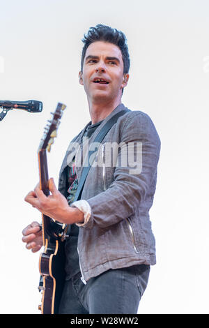 Kelly Jones da Welsh Rock band Stereophonics esegue sul palco in Trinity College di Dublino come parte del Summer Festival di serie. Foto Stock