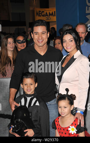 LOS ANGELES, CA. Ottobre 31, 2010: Mario Lopez presso il Los Angeles premiere di 'MegaMind" presso il Teatro Cinese di Mann, Hollywood. © 2010 Paul Smith / Featureflash Foto Stock