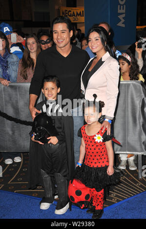 LOS ANGELES, CA. Ottobre 31, 2010: Mario Lopez presso il Los Angeles premiere di 'MegaMind" presso il Teatro Cinese di Mann, Hollywood. © 2010 Paul Smith / Featureflash Foto Stock