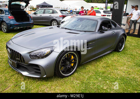 Novantesimo Kent County Show, Detling, 6 luglio 2019. Mercedes AMG GT auto in grigio opaco della Mercedes Stand. Foto Stock