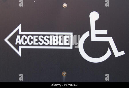 Accessibile alle persone portatrici di handicap segno. Close up accessibili a persone portatrici di handicap segno. Foto Stock