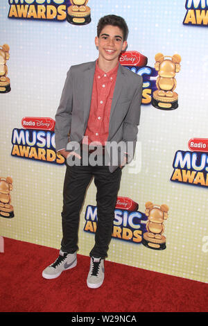 ***FILE FOTO*** ATTORE CAMERON BOYCE ha scomparso all'età di 20 secondo come riferito come un risultato di un sequestro. LOS ANGELES, CA - 27 aprile: Cameron Boyce al 2013 Radio Disney Music Awards presso il Nokia Theatre di Los Angeles Vivere il 27 aprile 2013 a Los Angeles, California. Credito: mpi21/MediaPunch Credito: MediaPunch Inc/Alamy Live News Foto Stock