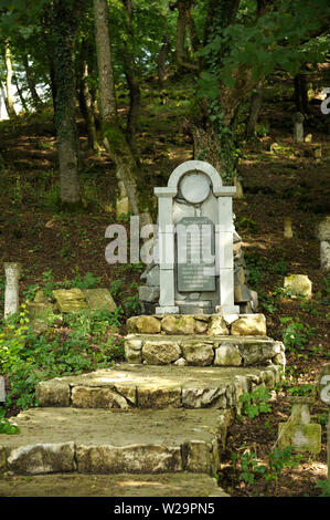La tomba di mullah Seit-Ali, 18 secolo. Giugno 18, 2017. Cimitero musulmano di 16-18 secoli, Vysokoe (Kermenchik) villaggio, Crimea, Ucraina Foto Stock