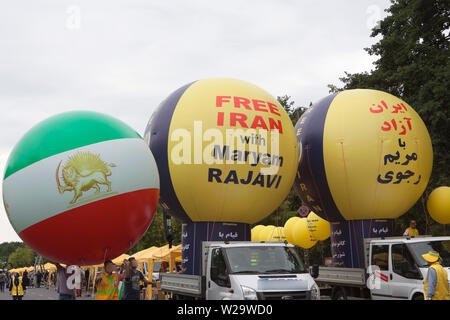 Dimostrazione di esilio iraniani contro il regime dei mullah a Teheran il 6 luglio a Berlino Foto Stock