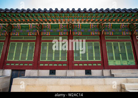 Dettagli da uno della costruzione del Palazzo di Changdeokgung, Seoul, Corea del Sud Foto Stock