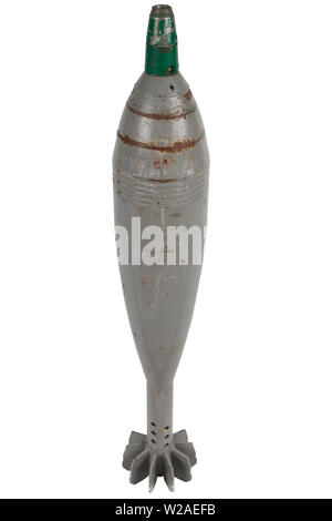 120 mm mortaio russo shell di tipo 1938 anno isolato su sfondo bianco Foto Stock