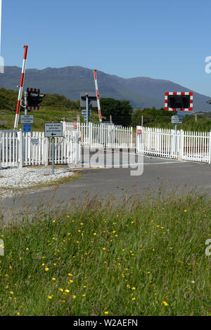 Il livello più bella traversata nel Regno Unito deve essere sul costiero scozzese ferrovia a Duirnish Foto Stock